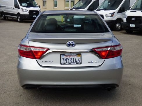 Used 2016 Toyota Camry SE FWD image 4