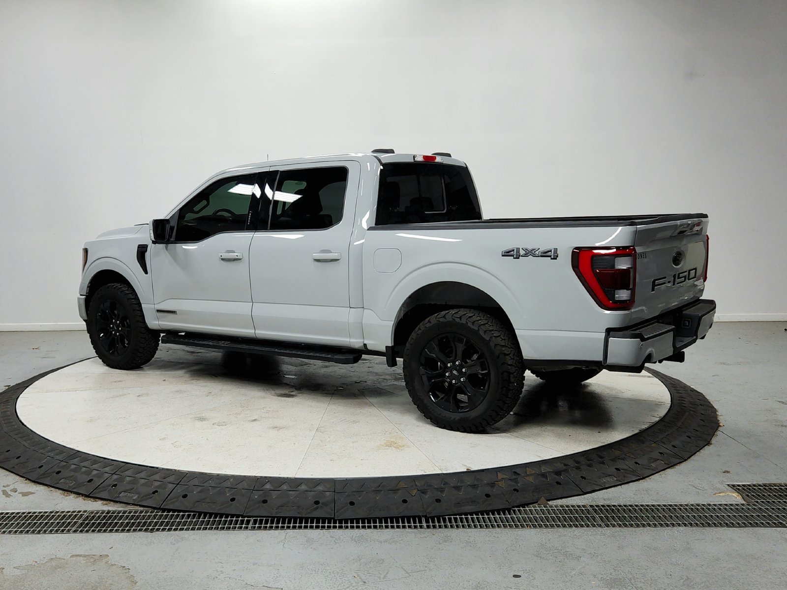 Used 2023 Ford F150 Lariat w/ Equipment Group 502A High AWD/4WD image 6