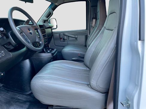 Used 2024 GMC Savana 2500 w/ Driver Convenience Package RWD image 20