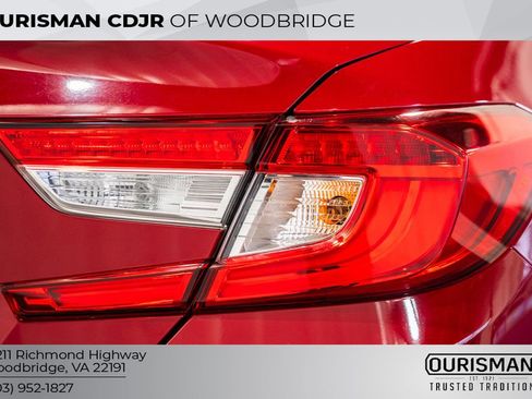 Used 2018 Honda Accord Sport image 7