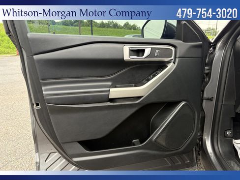 Used 2021 Ford Explorer XLT w/ Equipment Group 202A RWD image 11