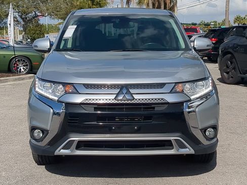 Used 2020 Mitsubishi Outlander ES image 3