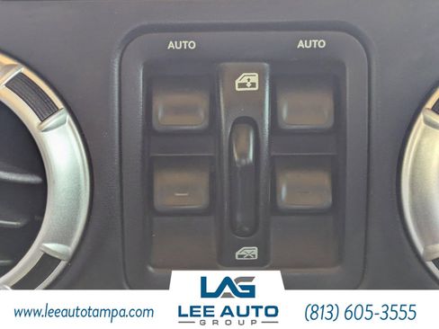 Used 2015 Jeep Wrangler Unlimited Rubicon w/ Connectivity Group image 19