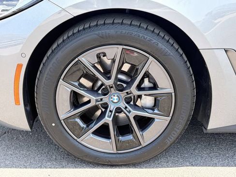 Used 2023 BMW i4 eDrive35 RWD image 10