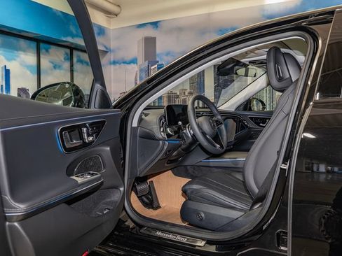 Used 2026 Mercedes-Benz E 350 4MATIC Sedan image 13