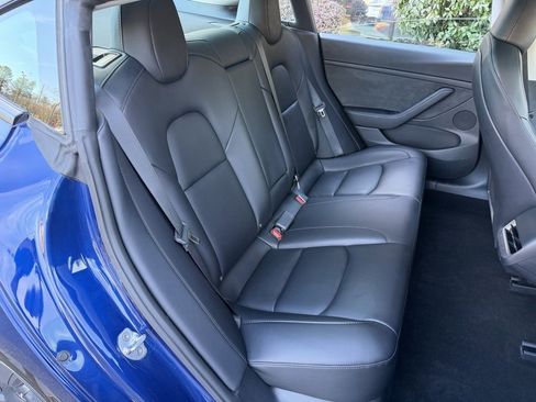 Used 2023 Tesla Model 3 Standard Range image 39