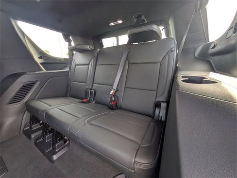 Used 2022 GMC Yukon Denali w/ Denali Ultimate Package image 18