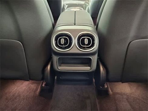 Certified 2025 Mercedes-Benz GLC 300 4MATIC image 36