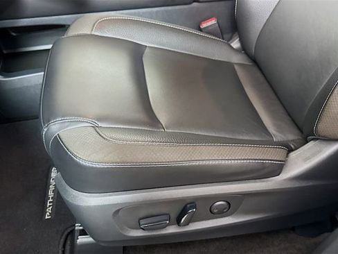 Certified 2023 Nissan Pathfinder SL w/ Lighting Package (N92) image 20