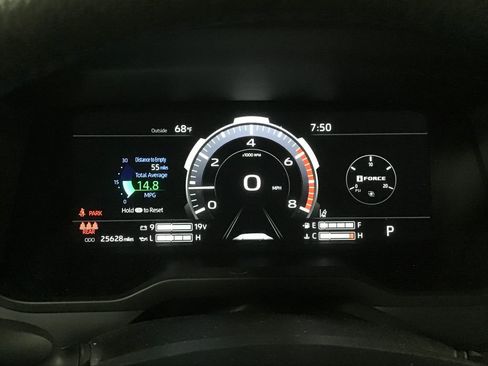 Used 2024 Toyota Tundra Platinum AWD/4WD image 15