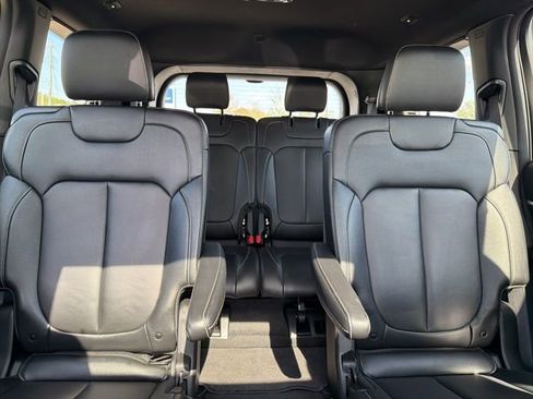 Used 2024 Jeep Grand Cherokee L Limited w/ Luxury Tech Group II image 31