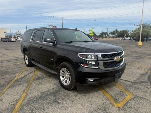 Used 2016 Chevrolet Suburban LT image 8