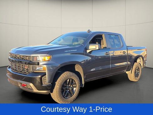 Used 2021 Chevrolet Silverado 1500 Custom Trail Boss w/ LPO, Dark Essentials Package AWD/4WD image 4