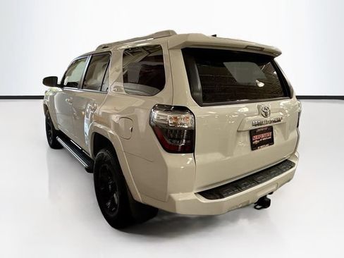 Used 2018 Toyota 4Runner SR5 Premium AWD/4WD image 8