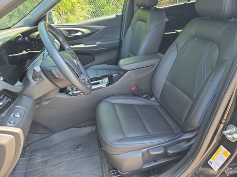 Used 2024 Buick Envista Sport Touring FWD image 11
