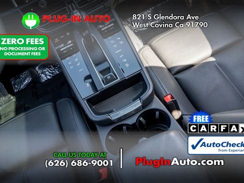 Used 2023 Porsche Macan AWD/4WD image 19