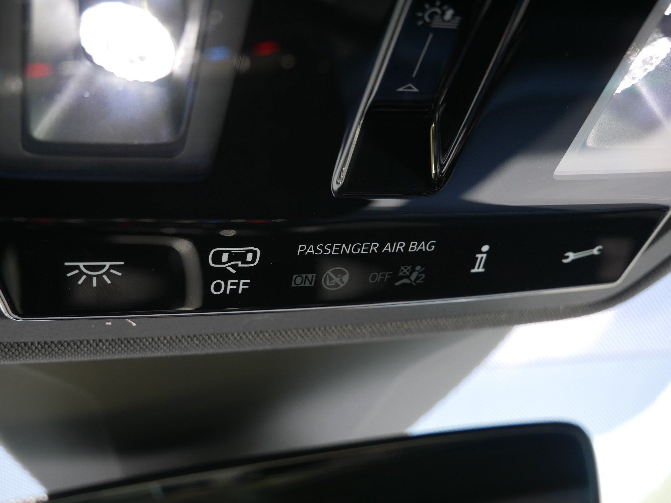 Certified 2023 Volkswagen ID.4 Pro S Plus AWD/4WD image 33