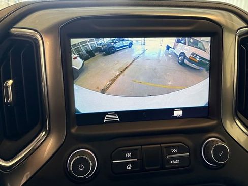 Used 2022 Chevrolet Silverado 1500 LT image 21