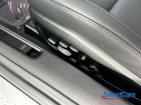 Used 2026 Porsche 911 Carrera image 38