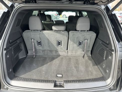 Used 2024 Chevrolet Traverse LT image 27