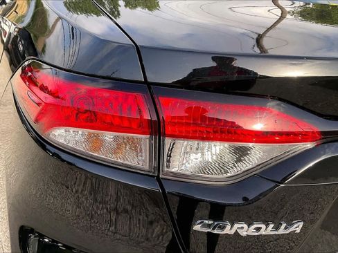 Used 2026 Toyota Corolla LE FWD image 28