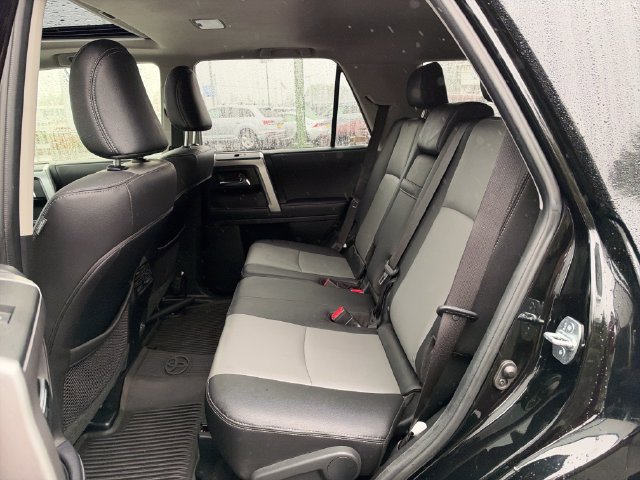 Used 2022 Toyota 4Runner SR5 Premium w/ Moonroof Package AWD/4WD image 14