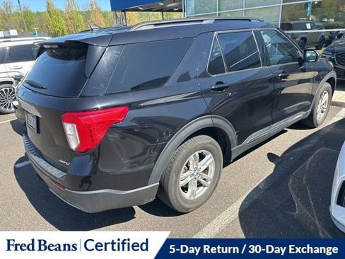 Used 2023 Ford Explorer XLT w/ Equipment Group 202A AWD/4WD image 12