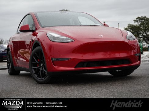 Used 2023 Tesla Model Y Performance image 1