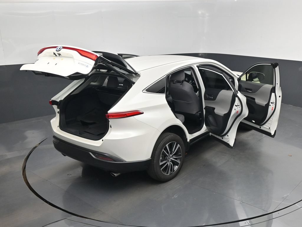 Used 2022 Toyota Venza LE AWD/4WD image 29