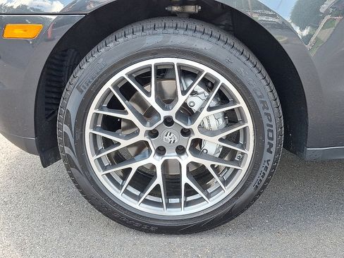 Used 2018 Porsche Macan S AWD/4WD image 9