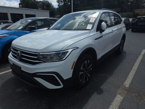 Used 2022 Volkswagen Tiguan S FWD image 1