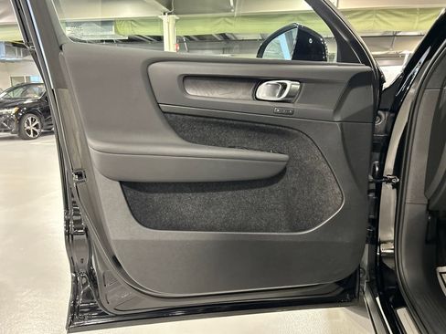 Certified 2023 Volvo C40 P8 Recharge Plus w/ Climate Package AWD/4WD image 9