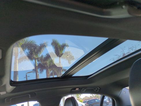 Used 2024 Volvo S60 B5 Plus image 19