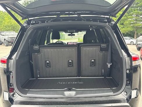 New 2026 Nissan Pathfinder Rock Creek AWD/4WD image 13