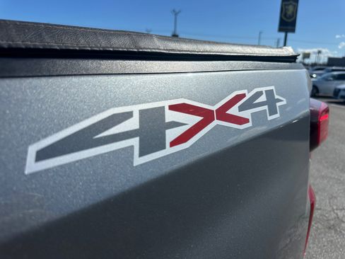 Used 2023 Chevrolet Silverado 1500 Custom image 26