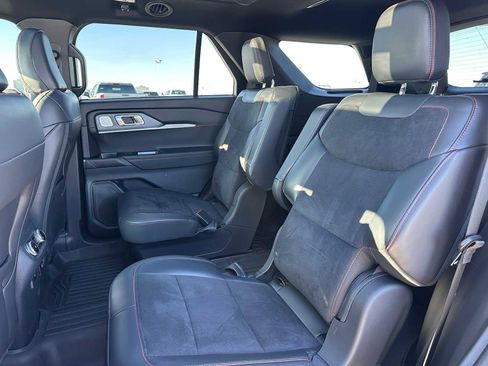 Used 2025 Ford Explorer ST w/ Sun And Sound Package image 19