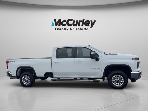 Used 2024 Chevrolet Silverado 2500 LT image 6