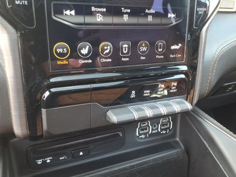 Used 2019 RAM 1500 Limited AWD/4WD image 21