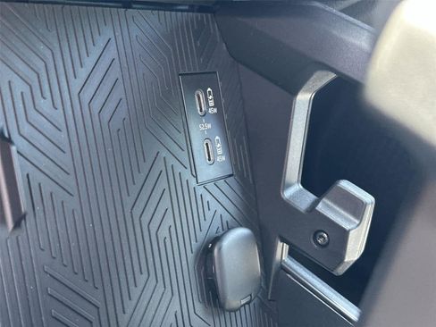 Used 2025 Toyota Tacoma TRD Off-Road image 26