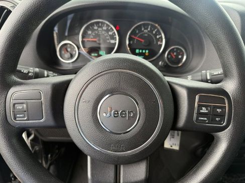 Used 2013 Jeep Wrangler Sport AWD/4WD image 18