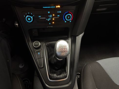 Used 2017 Ford Focus ST image 21