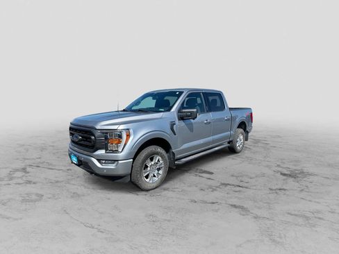 Used 2022 Ford F150 XLT w/ Equipment Group 302A High AWD/4WD image 4