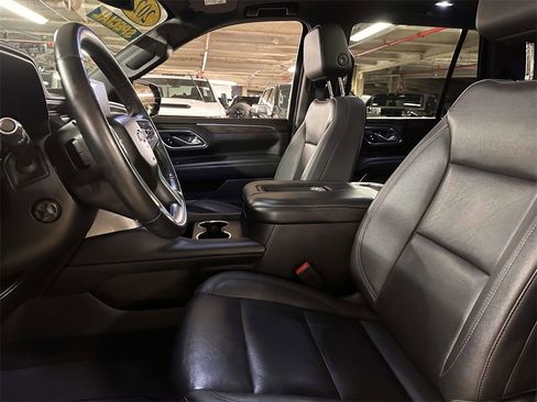 Used 2023 Chevrolet Tahoe LT w/ Luxury Package image 15