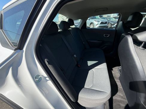 Used 2025 Kia K4 FWD image 38