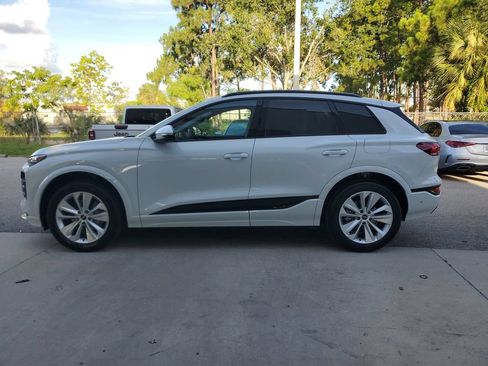 Used 2025 Audi Q6 e-tron Premium Plus w/ Premium Plus RWD image 8