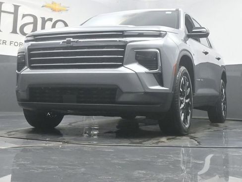 New 2026 Chevrolet Traverse LT w/ Sun and Wheel Package FWD image 35