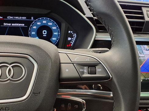 Used 2025 Audi Q3 2.0T Premium image 28