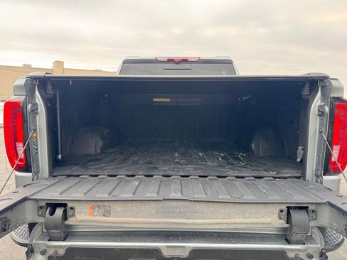 Used 2024 GMC Sierra 1500 AT4X image 18