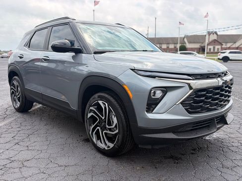 New 2026 Chevrolet TrailBlazer RS w/ Convenience Package FWD image 3