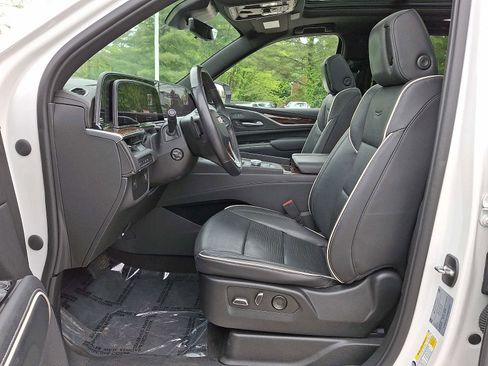 Used 2023 Cadillac Escalade ESV Premium Luxury AWD/4WD image 15